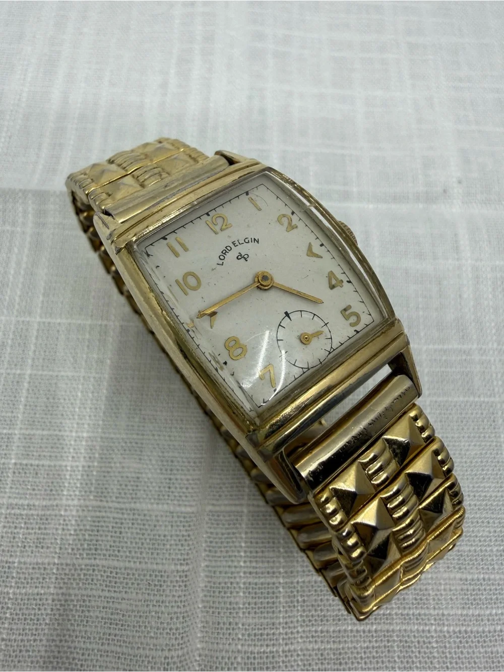 1951 Lord Elgin Art Deco Gr 626 21J Mechanical Watch - Clean Runner!